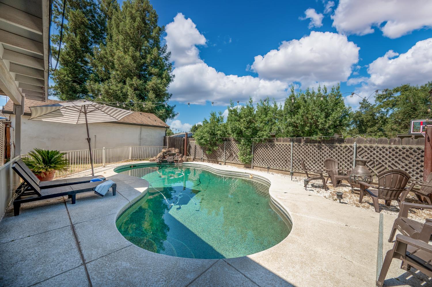 382 E Lambuth Avenue