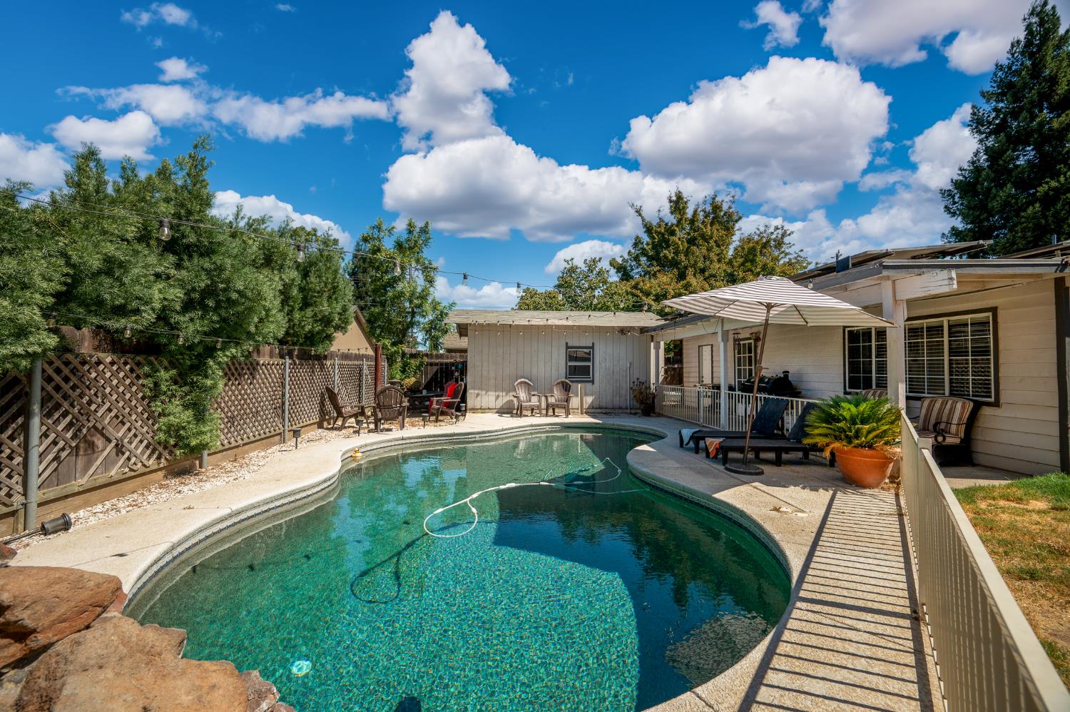 382 E Lambuth Avenue