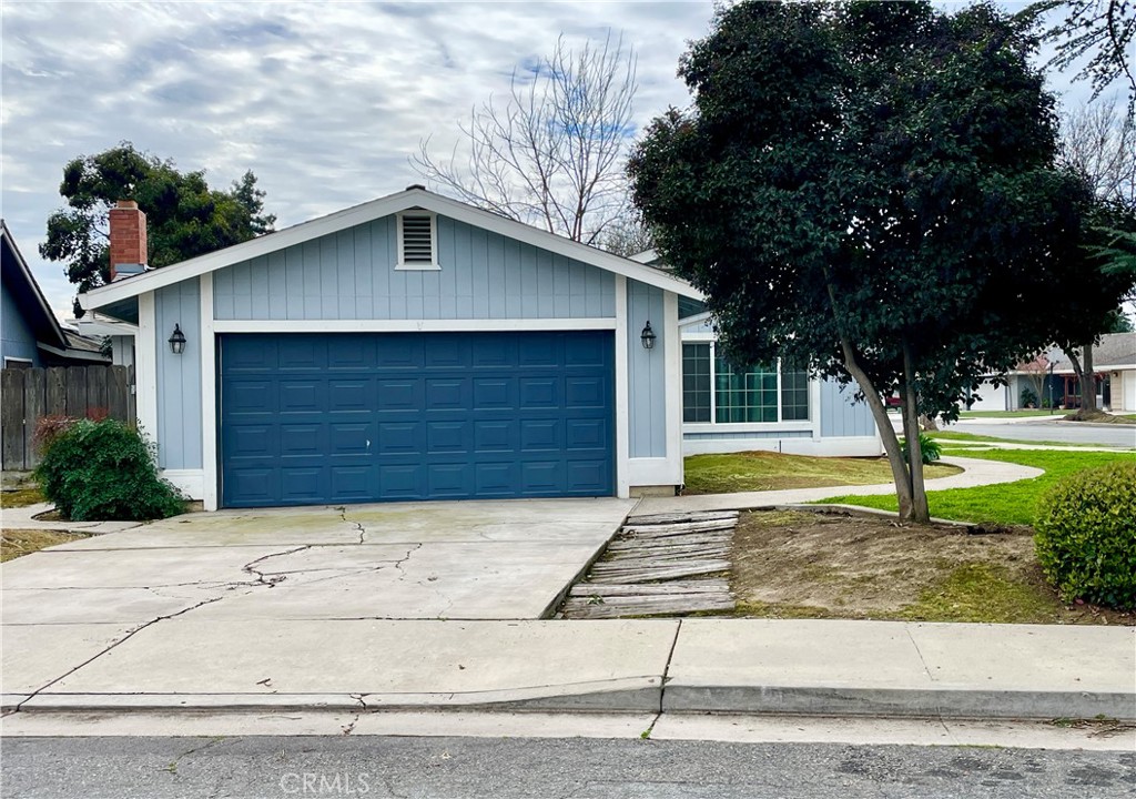 3332 Shamrock