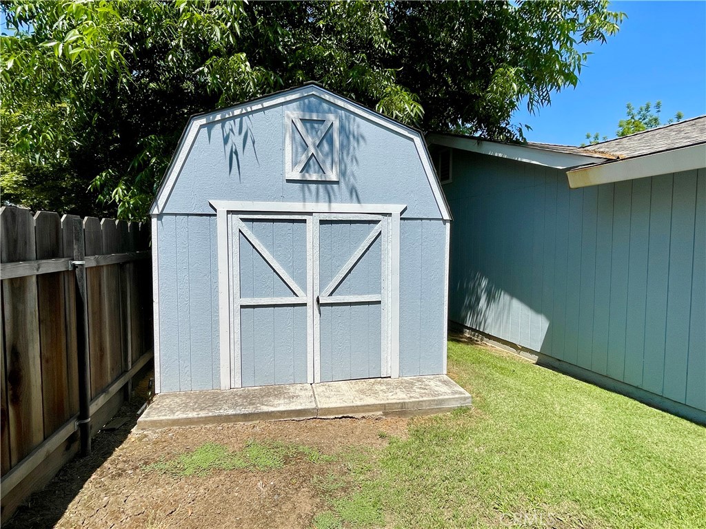 3332 Shamrock