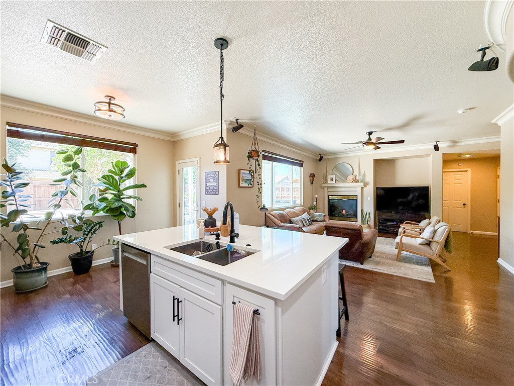 3559 Santa Maria Avenue