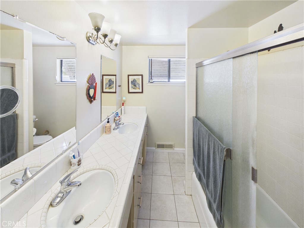 6650 Feliciana Mountain
