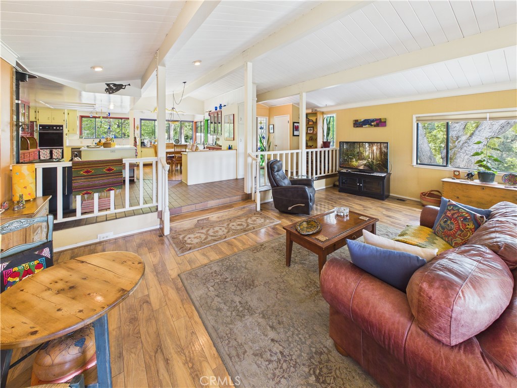 6650 Feliciana Mountain