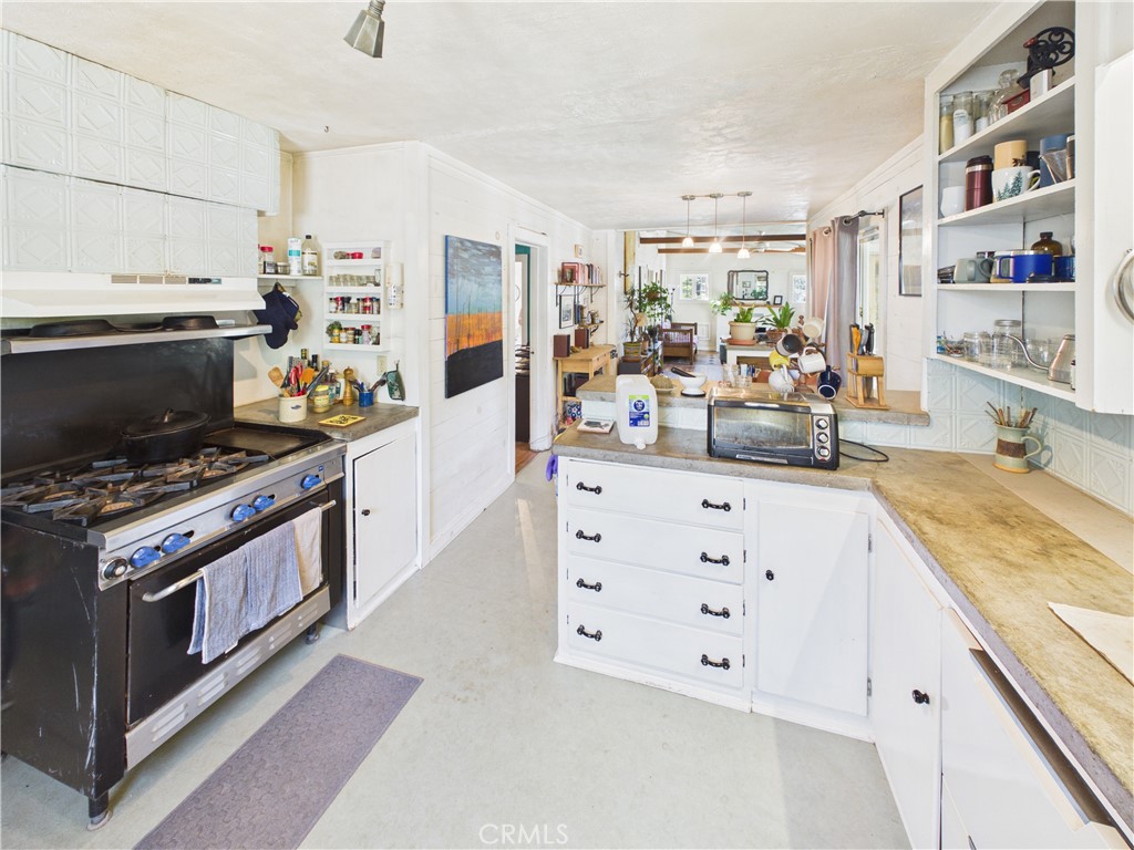4208 Ramsden