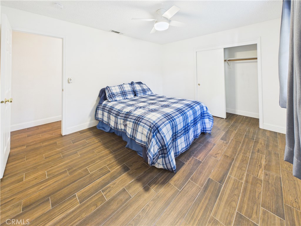 42177 Lone Olive