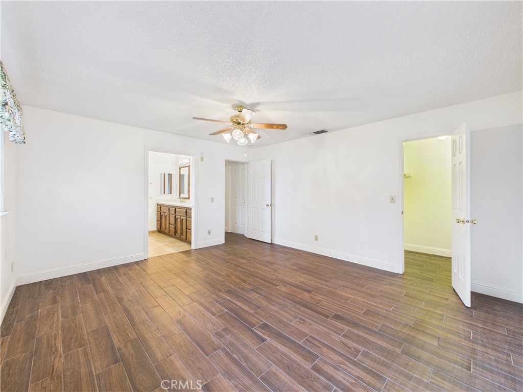 42177 Lone Olive