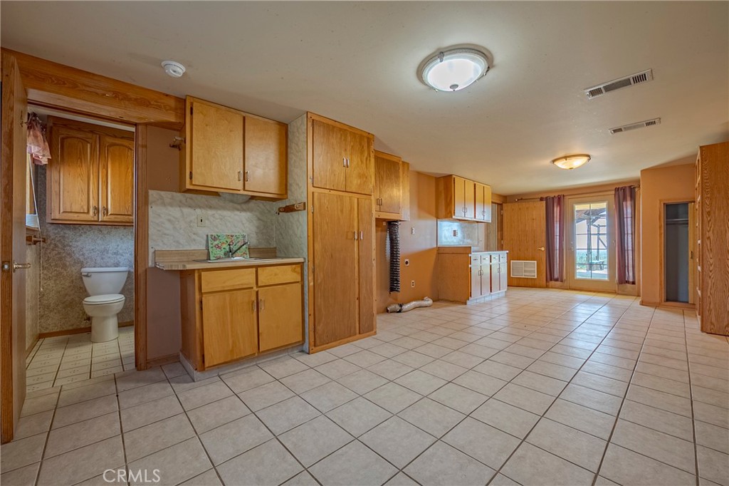 3084 Old Highway