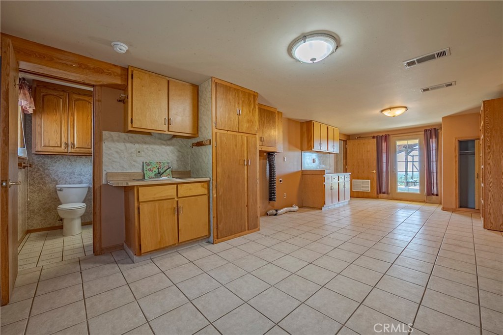 3084 Old Highway