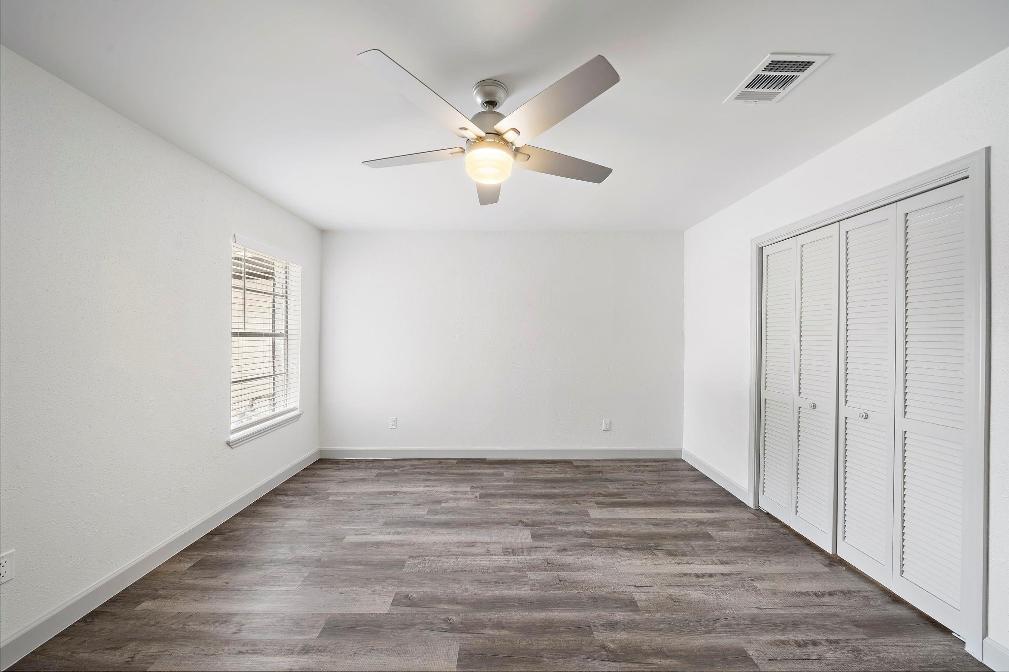 1714 Huge Oaks Street