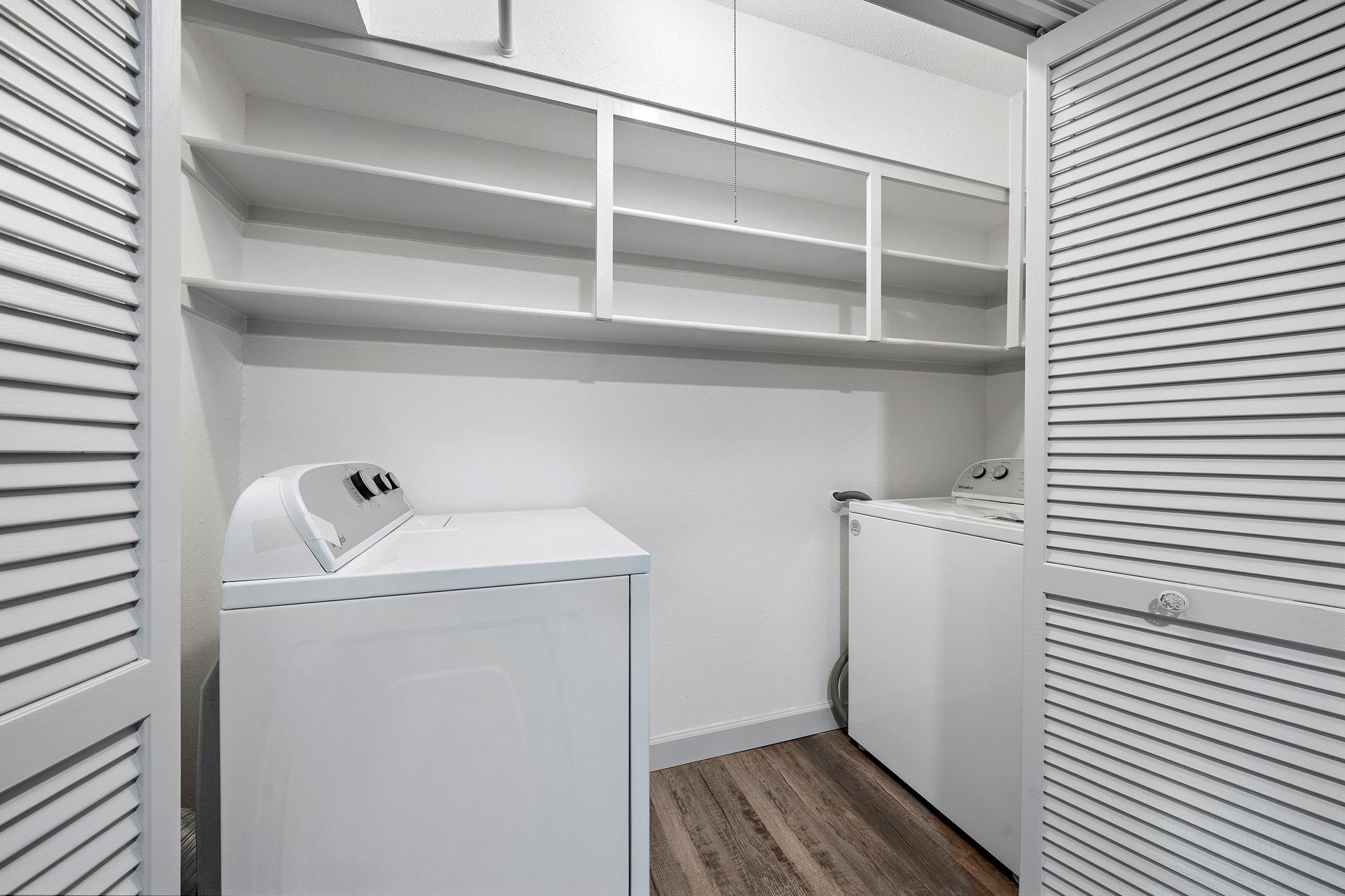 1714 Huge Oaks Street