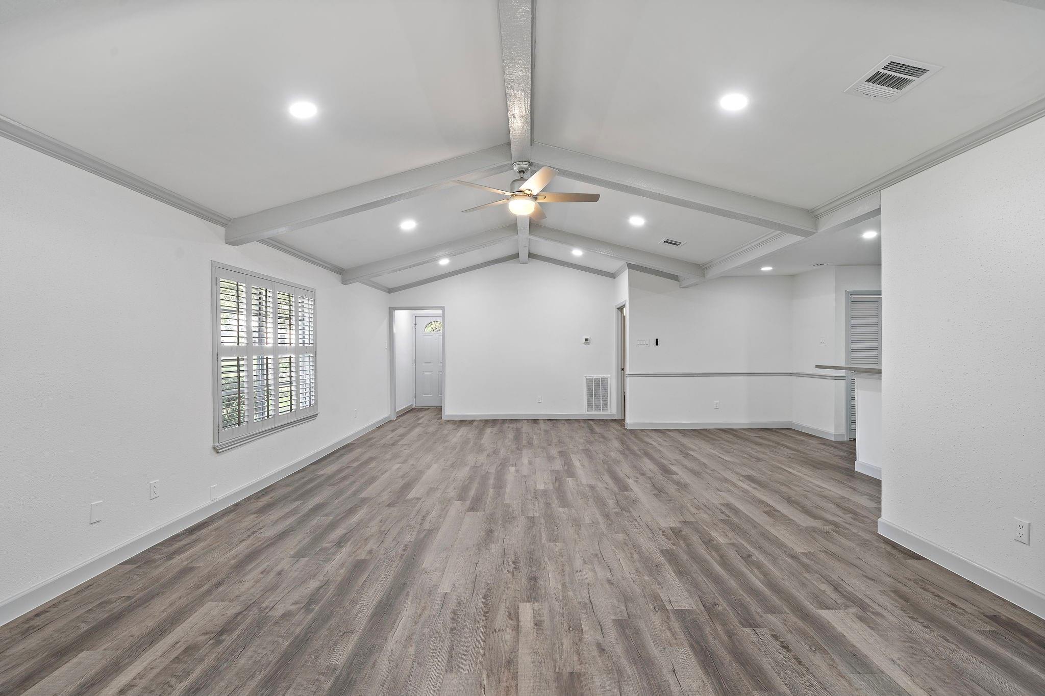 1714 Huge Oaks Street