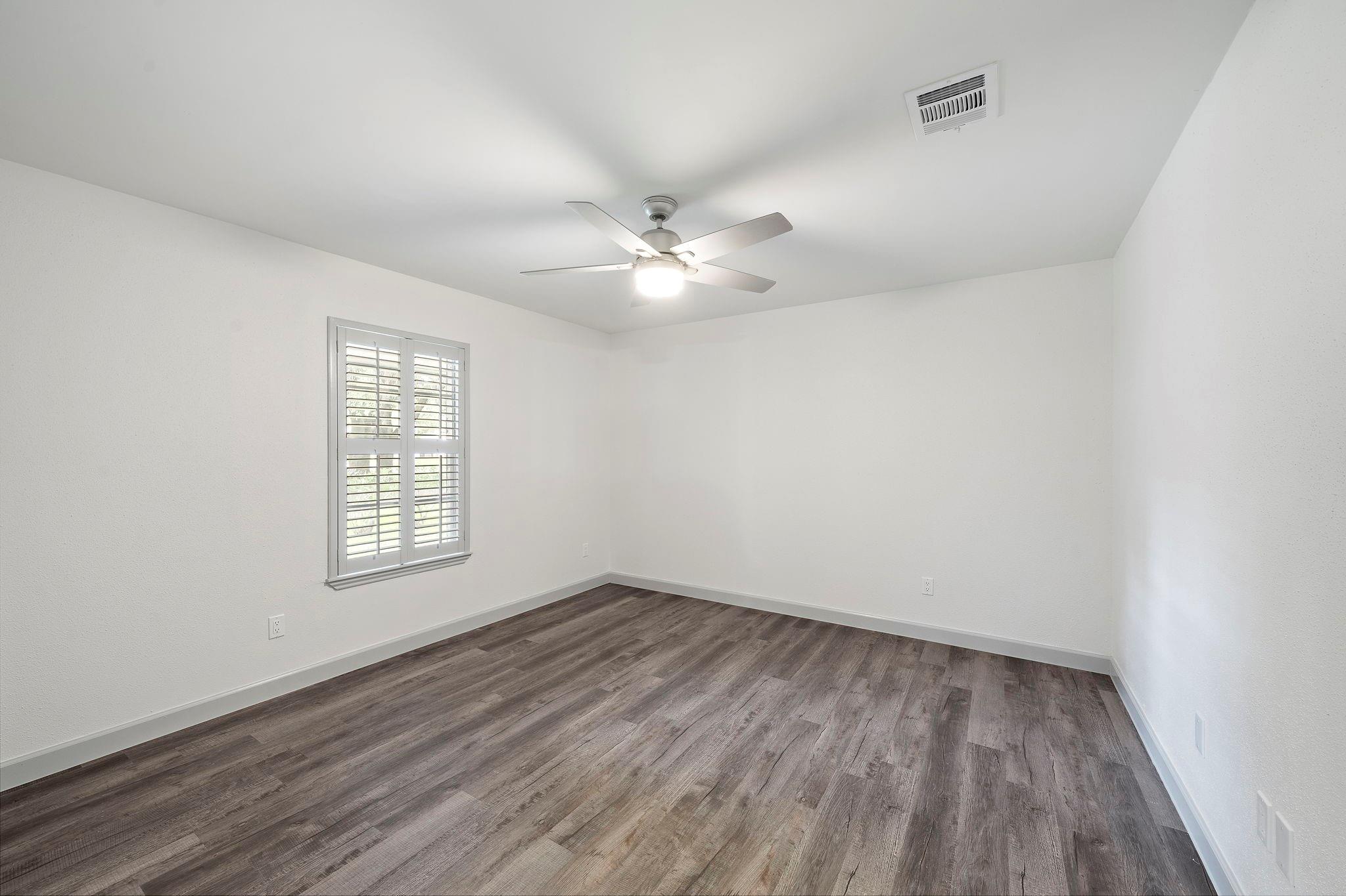 1714 Huge Oaks Street