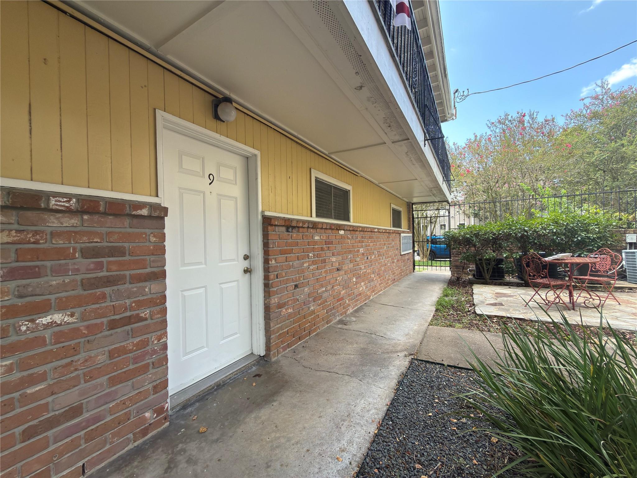 1502 Heights Boulevard # 9