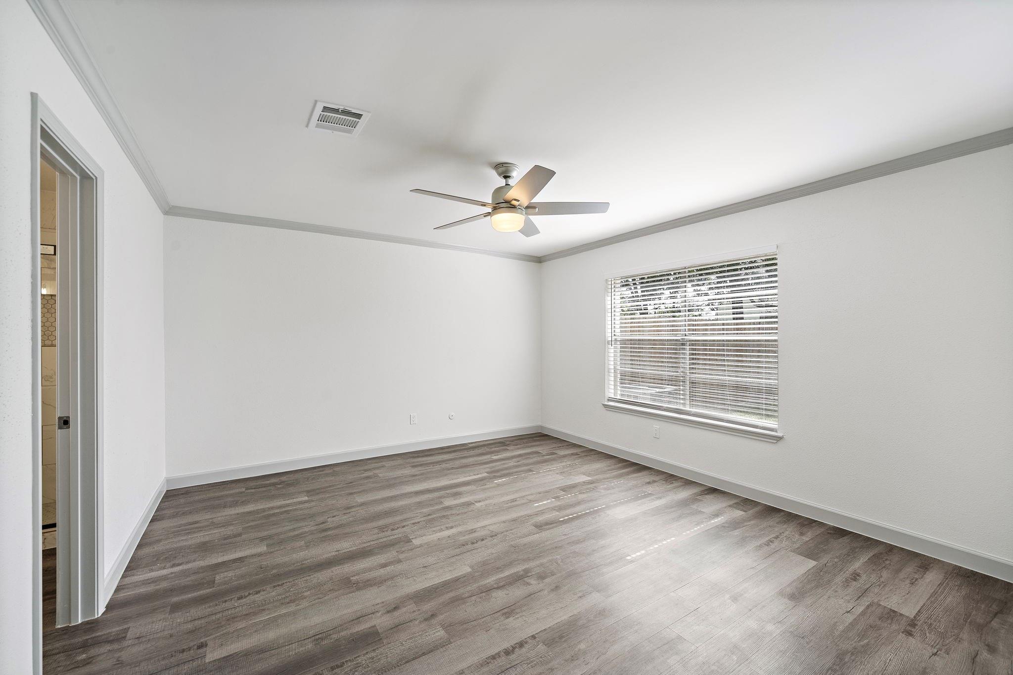 1714 Huge Oaks Street