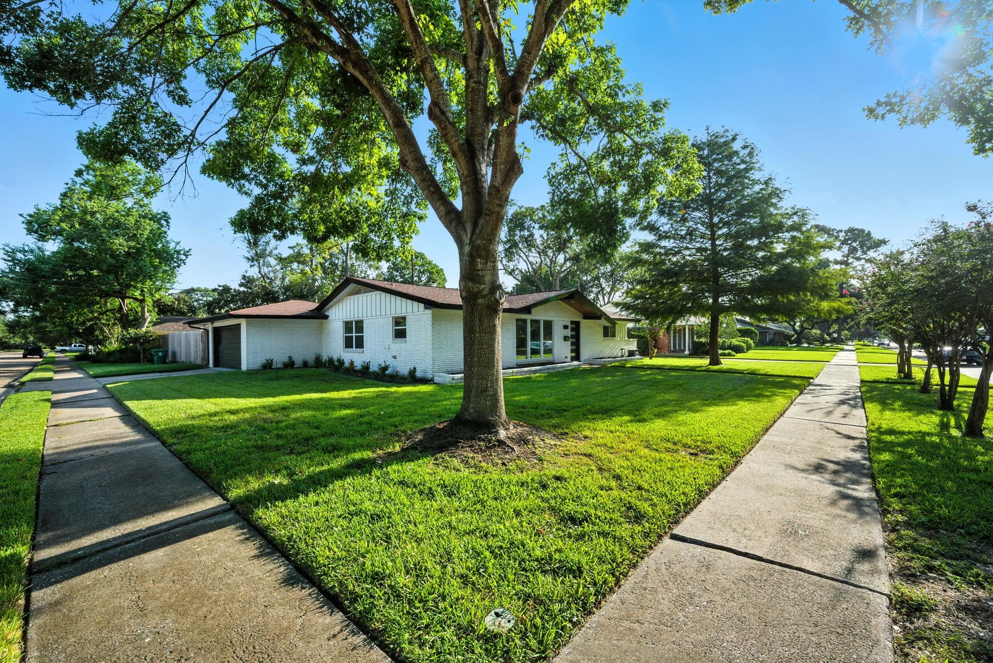 5438 Grape Street