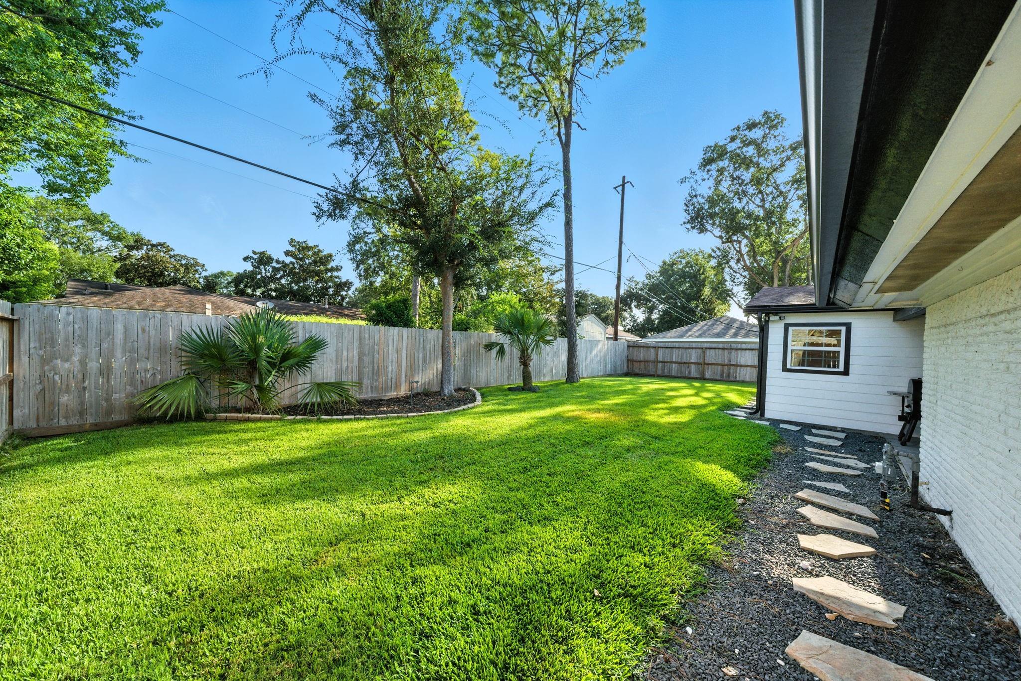 5438 Grape Street