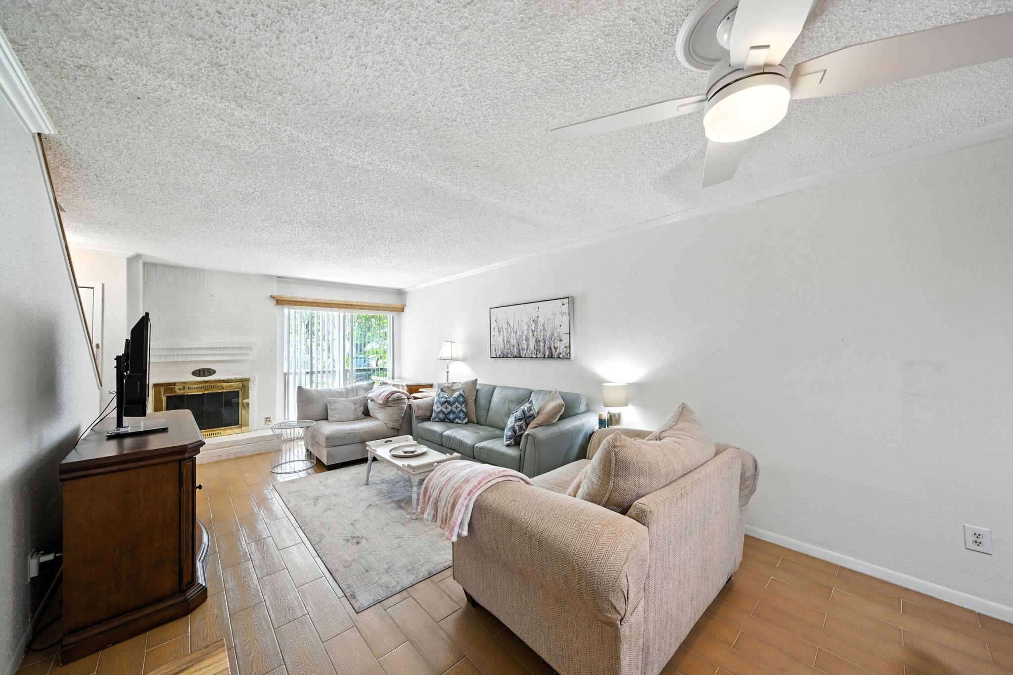 3919 Fairmont Parkway # 115