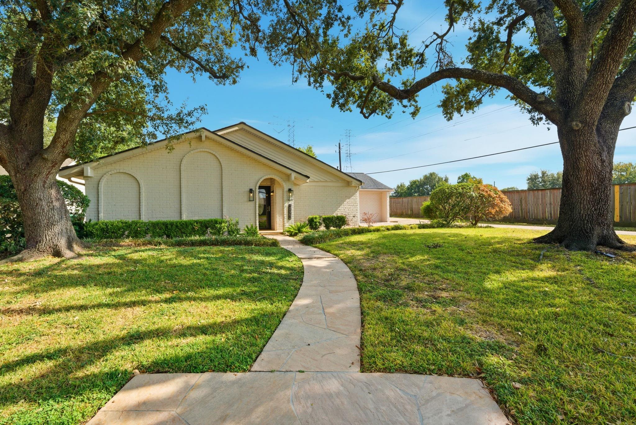 2502 Hollow Hook Road