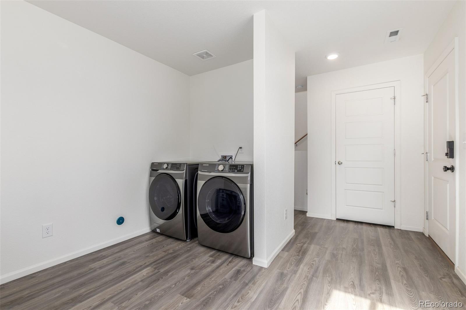 18667 E 54th Place
