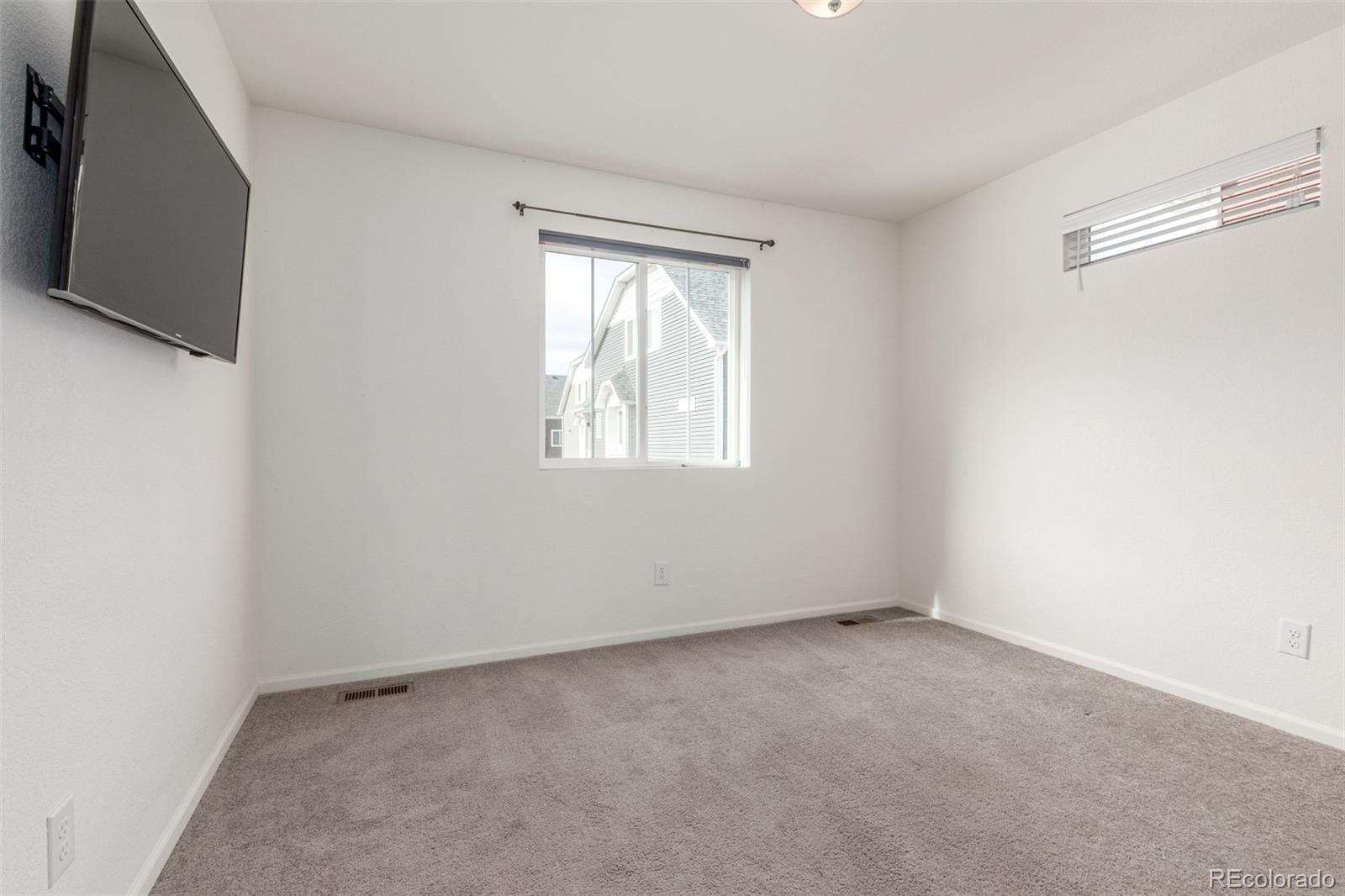 18667 E 54th Place