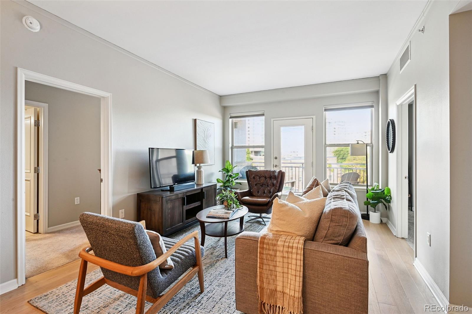 1975 N Grant Street Unit: 404