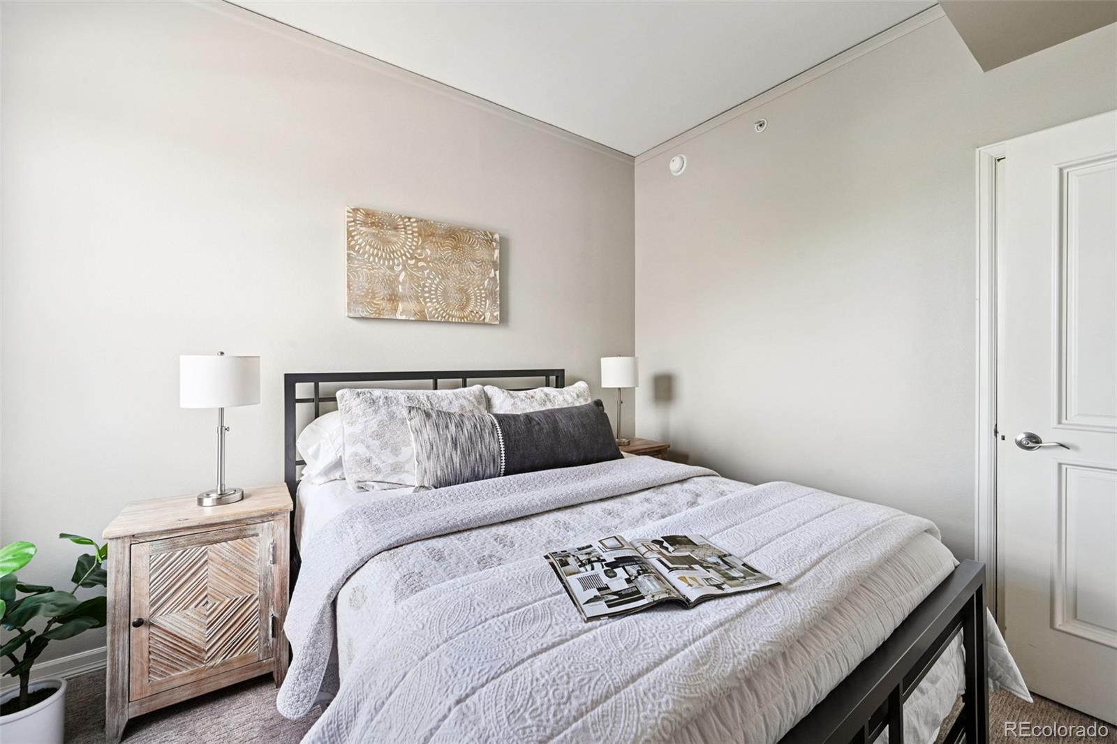 1975 N Grant Street Unit: 404