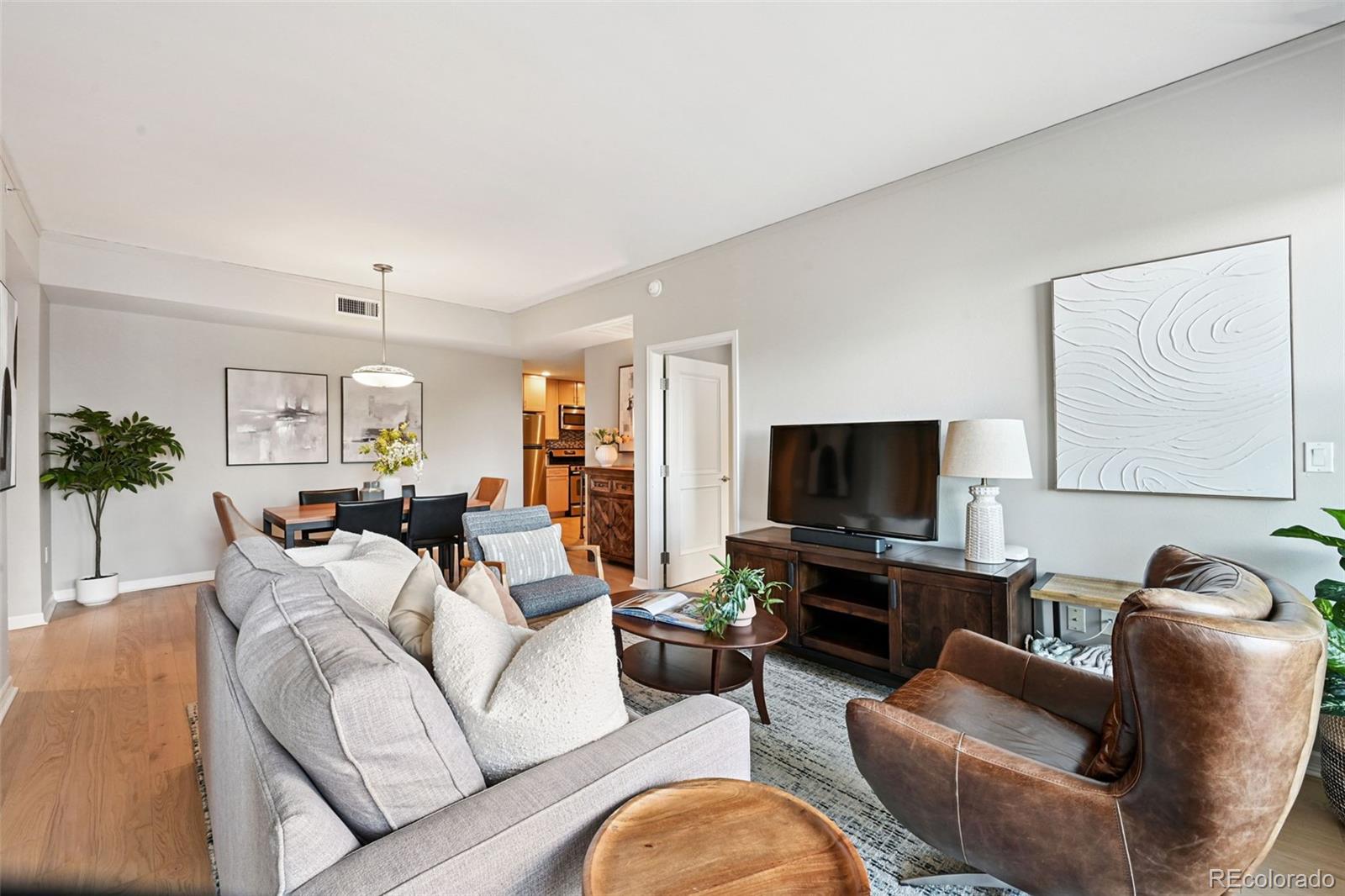 1975 N Grant Street Unit: 404