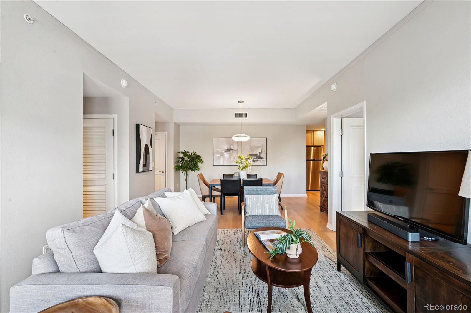 1975 N Grant Street Unit: 404