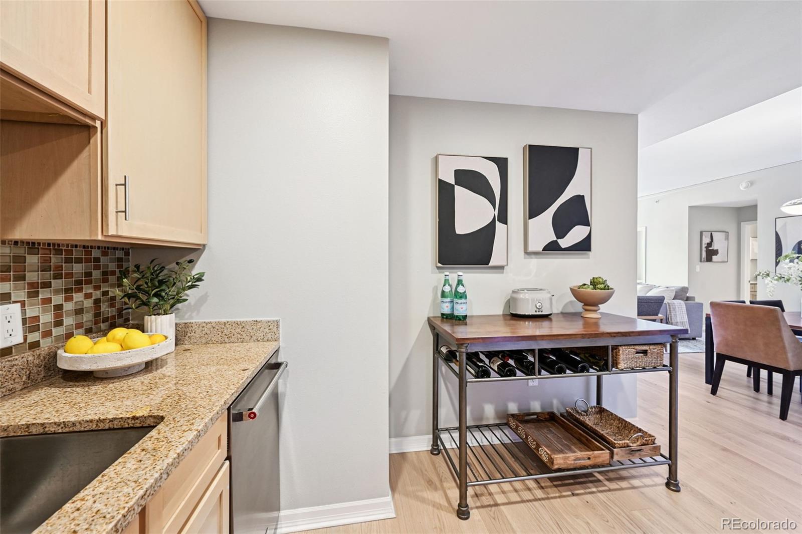 1975 N Grant Street Unit: 404