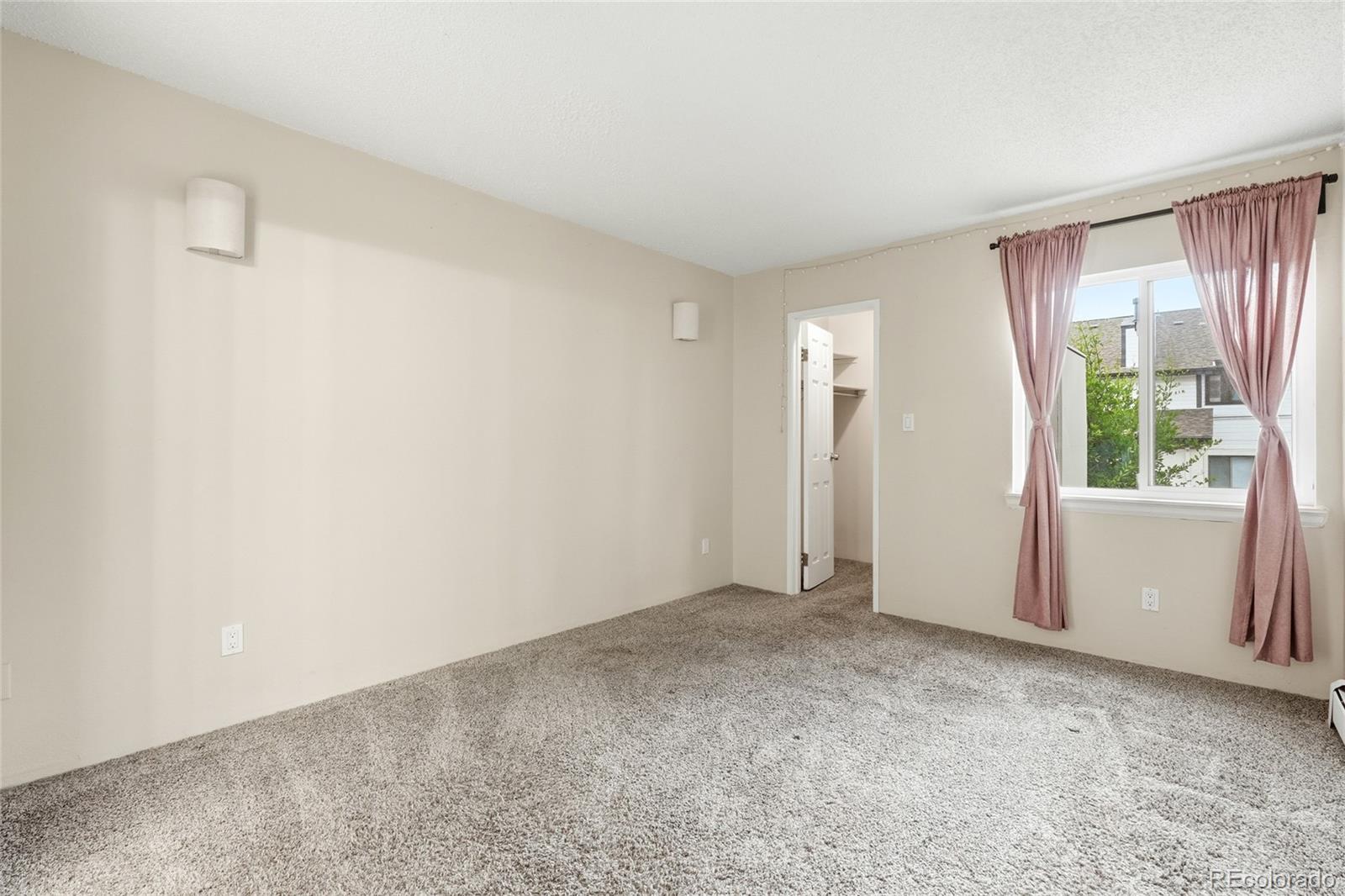 532 Oakwood Drive Unit: D105