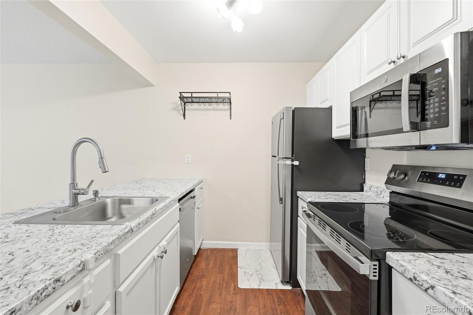 532 Oakwood Drive Unit: D105