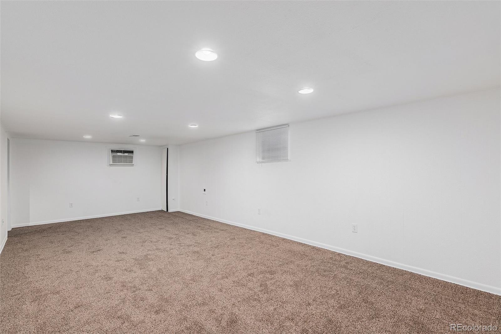 867 S Grape Street