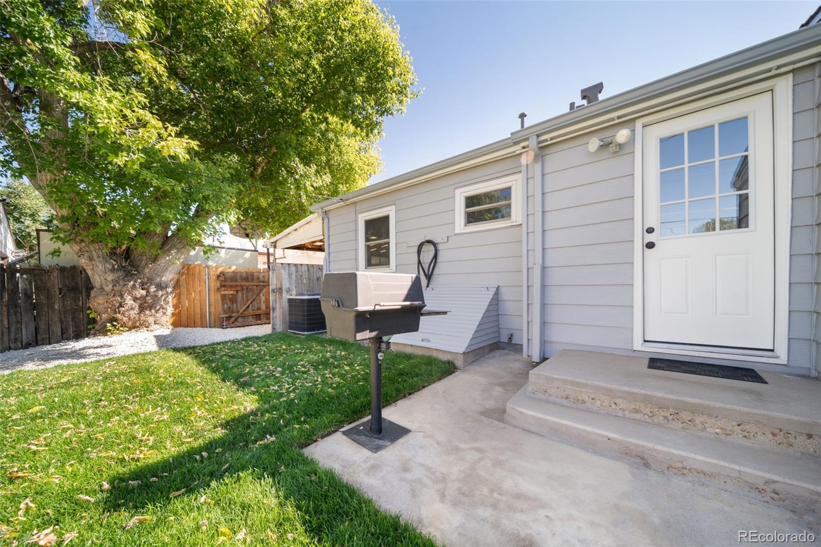 2141 Carrol Court