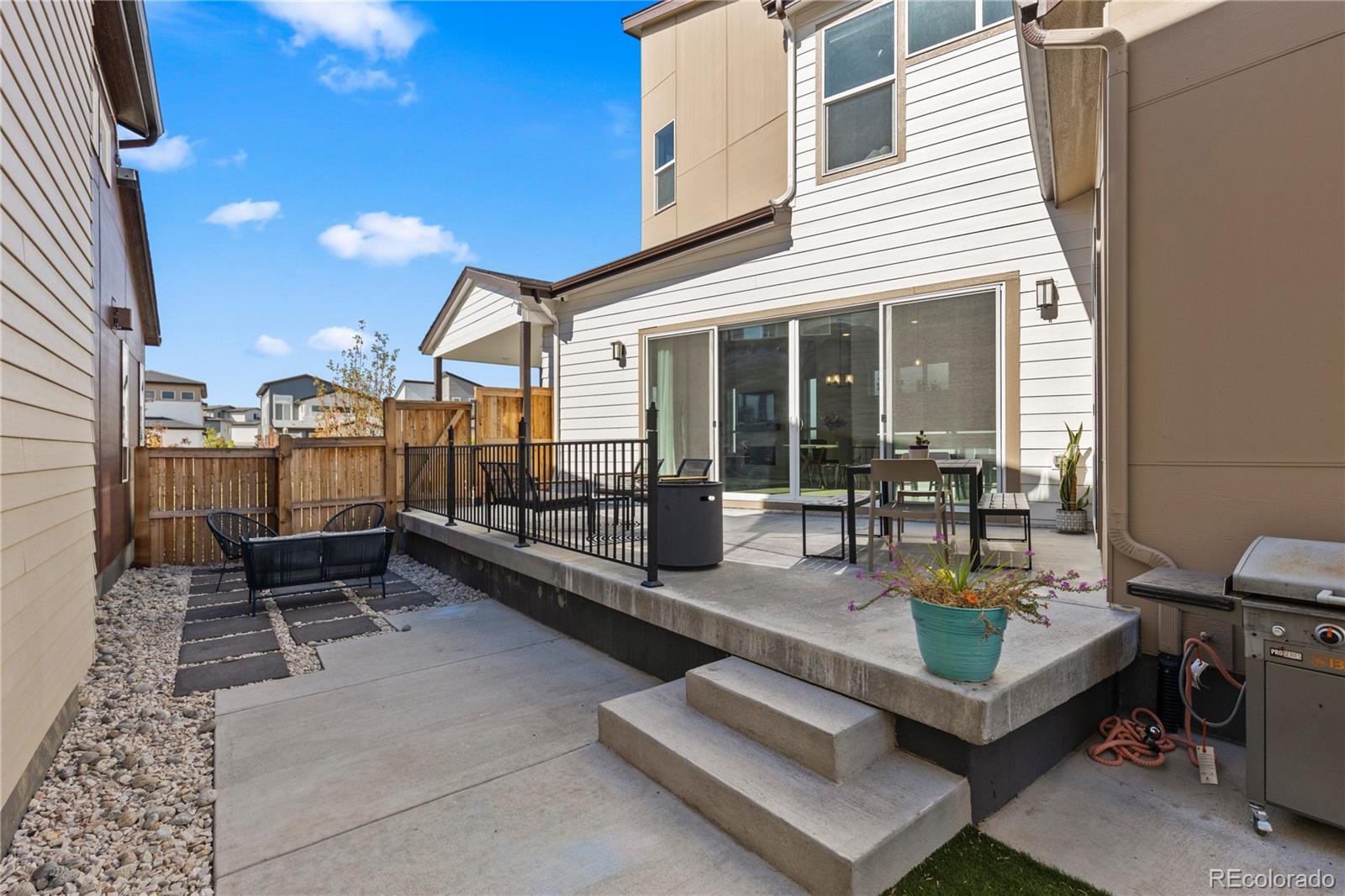 6246 N Elmira Court
