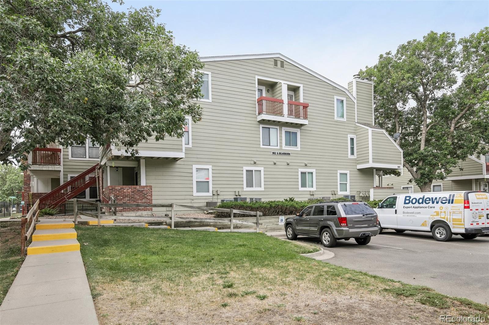 982 S Dearborn Way Unit: 18