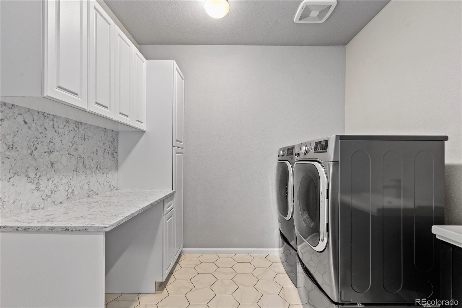 17690 W 95th Place