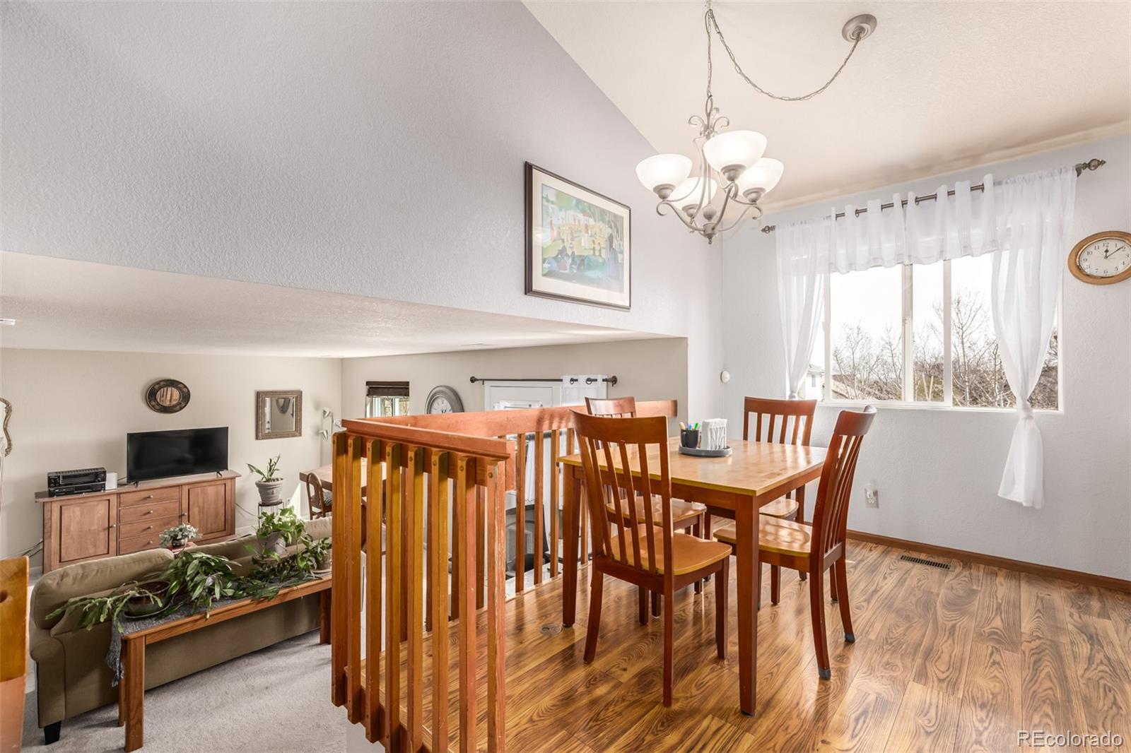 2083 E 97th Place