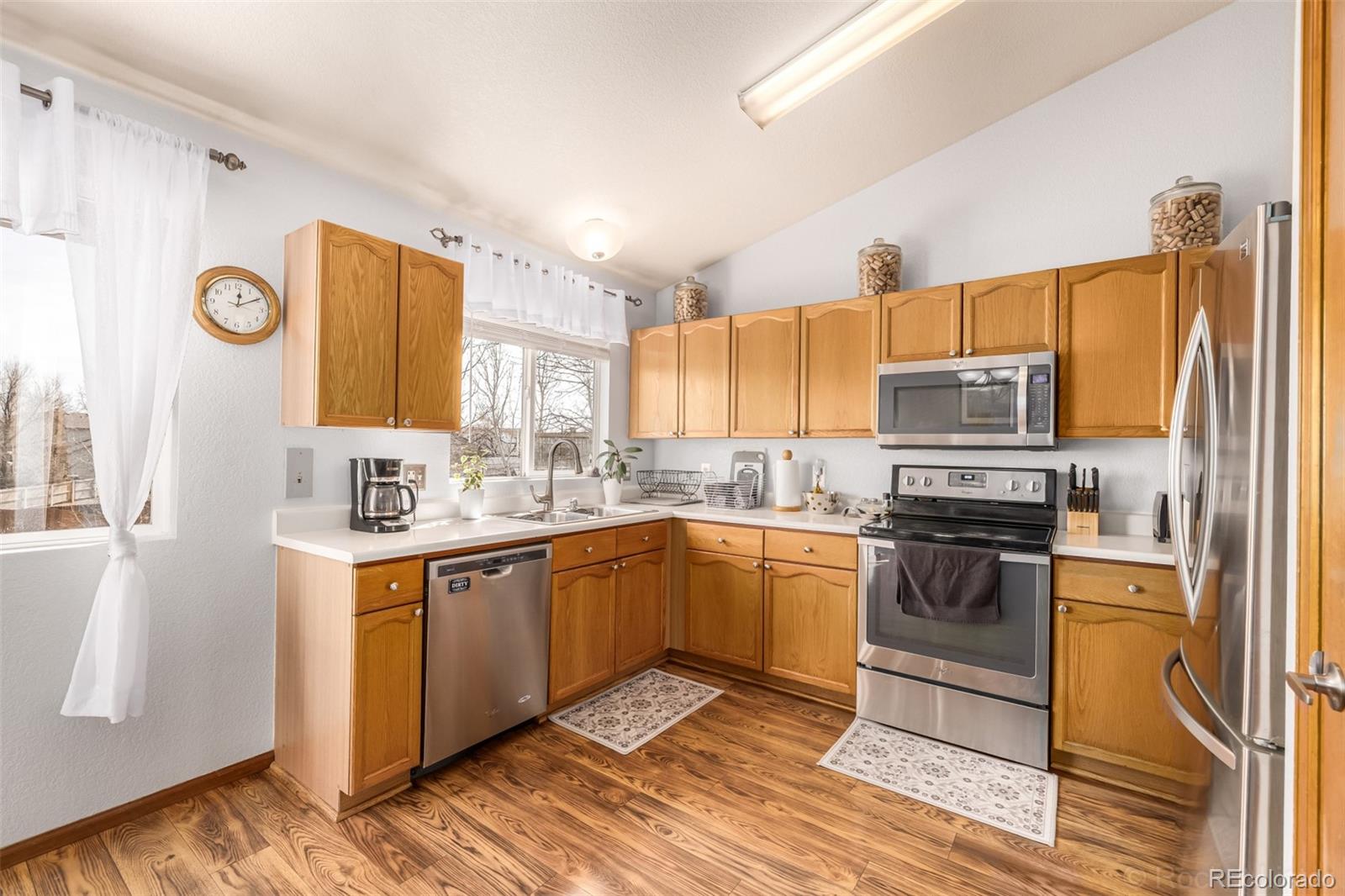 2083 E 97th Place