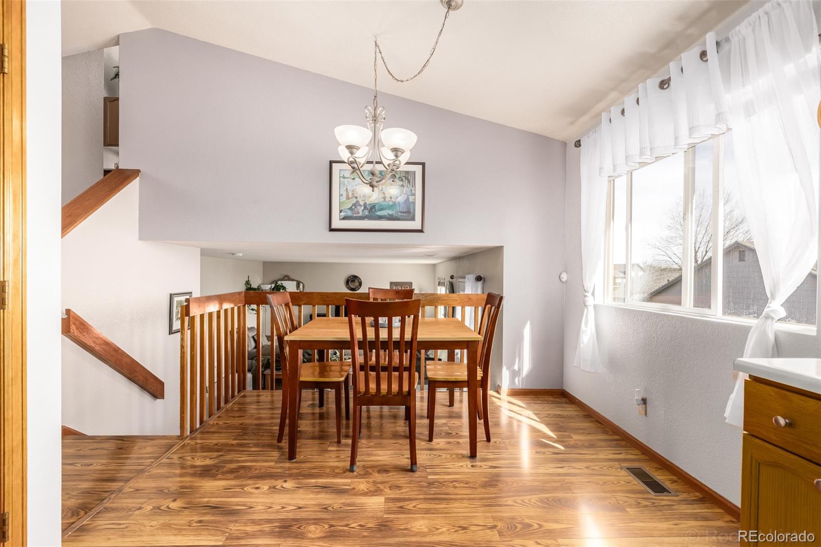 2083 E 97th Place