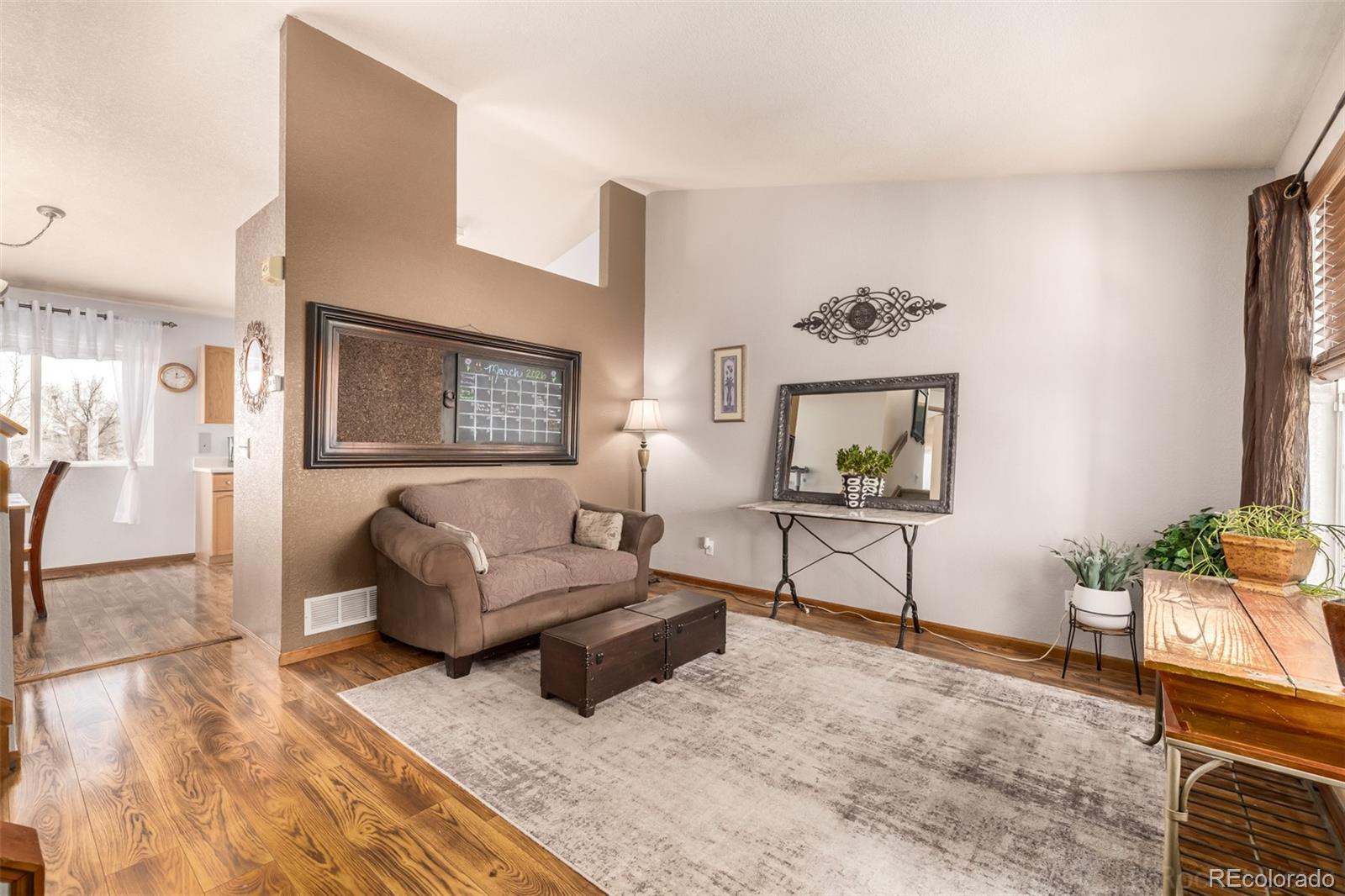 2083 E 97th Place