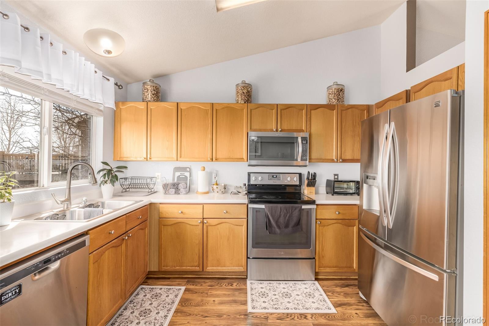 2083 E 97th Place