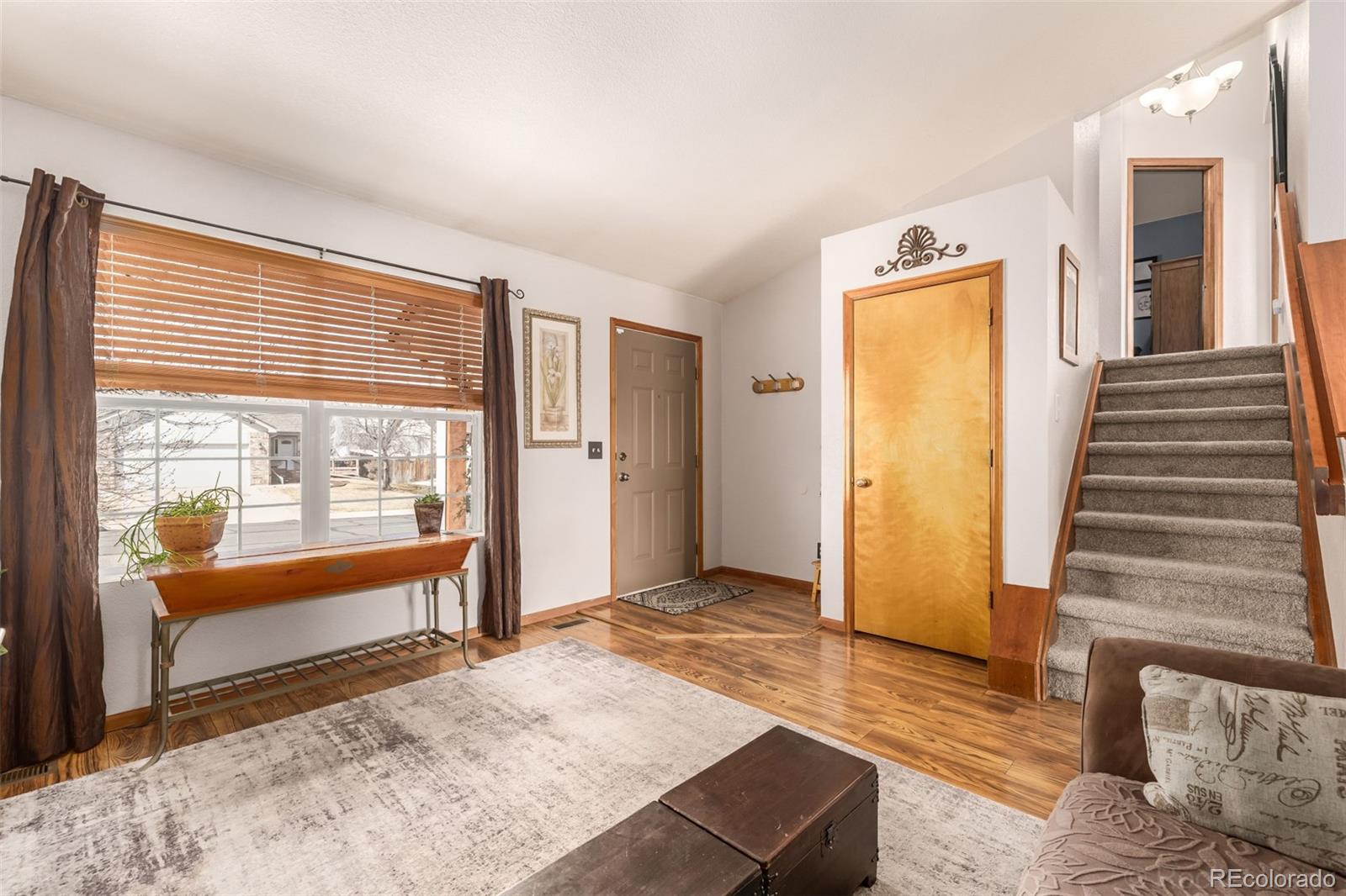 2083 E 97th Place