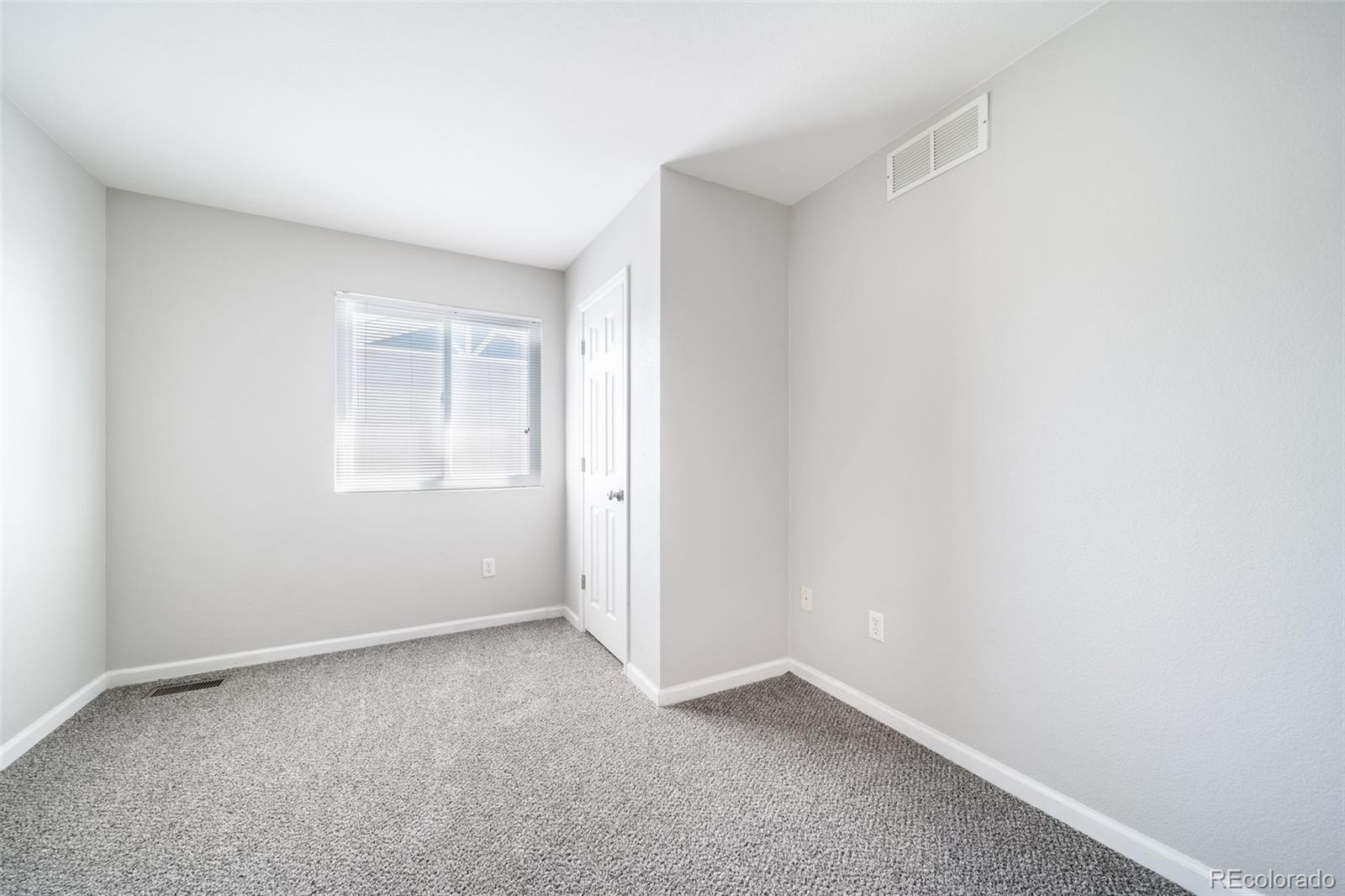 5073 Goshawk Court
