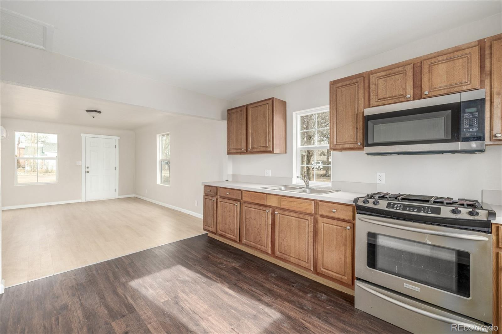 910 40th Street
