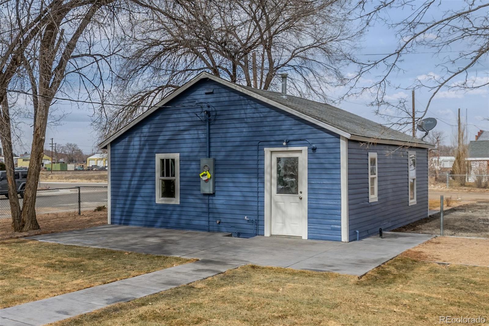 910 40th Street
