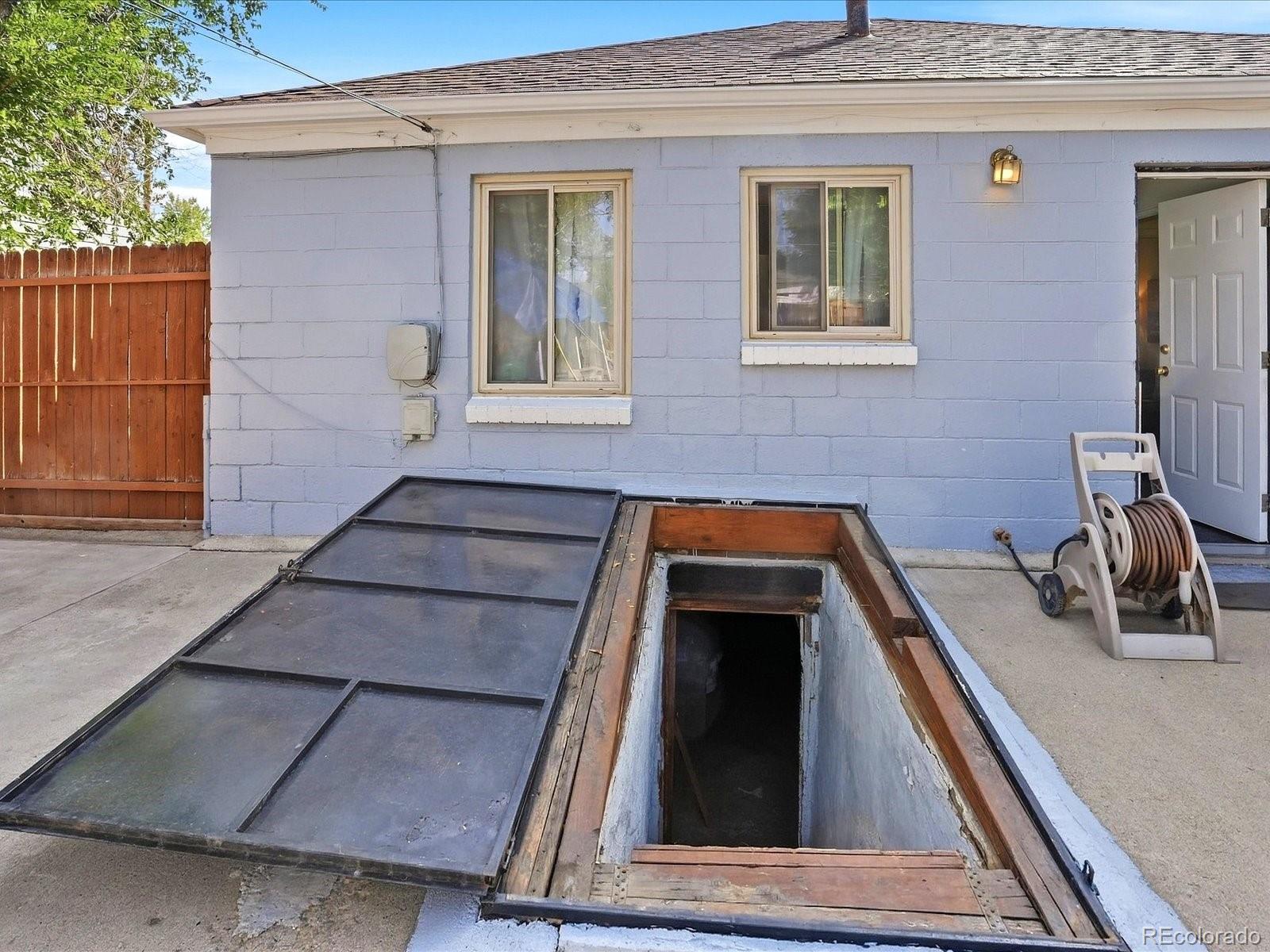 3445 Dahlia Street