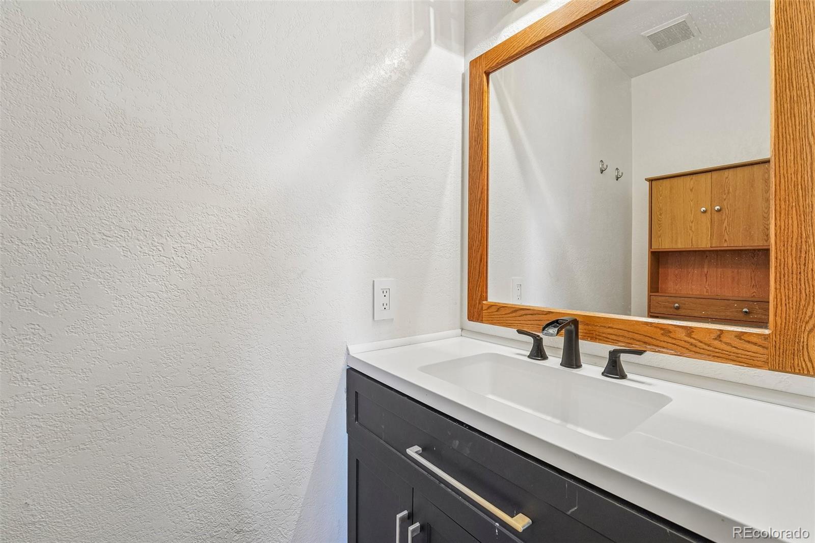 343 Stagecoach Trail