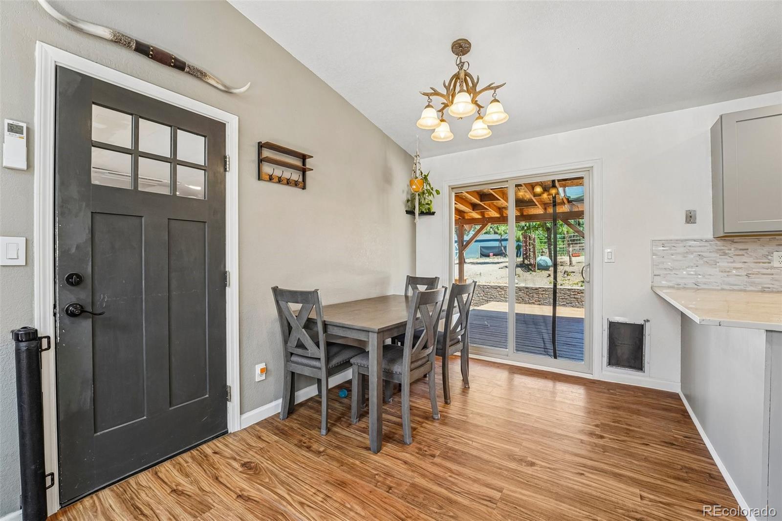 343 Stagecoach Trail