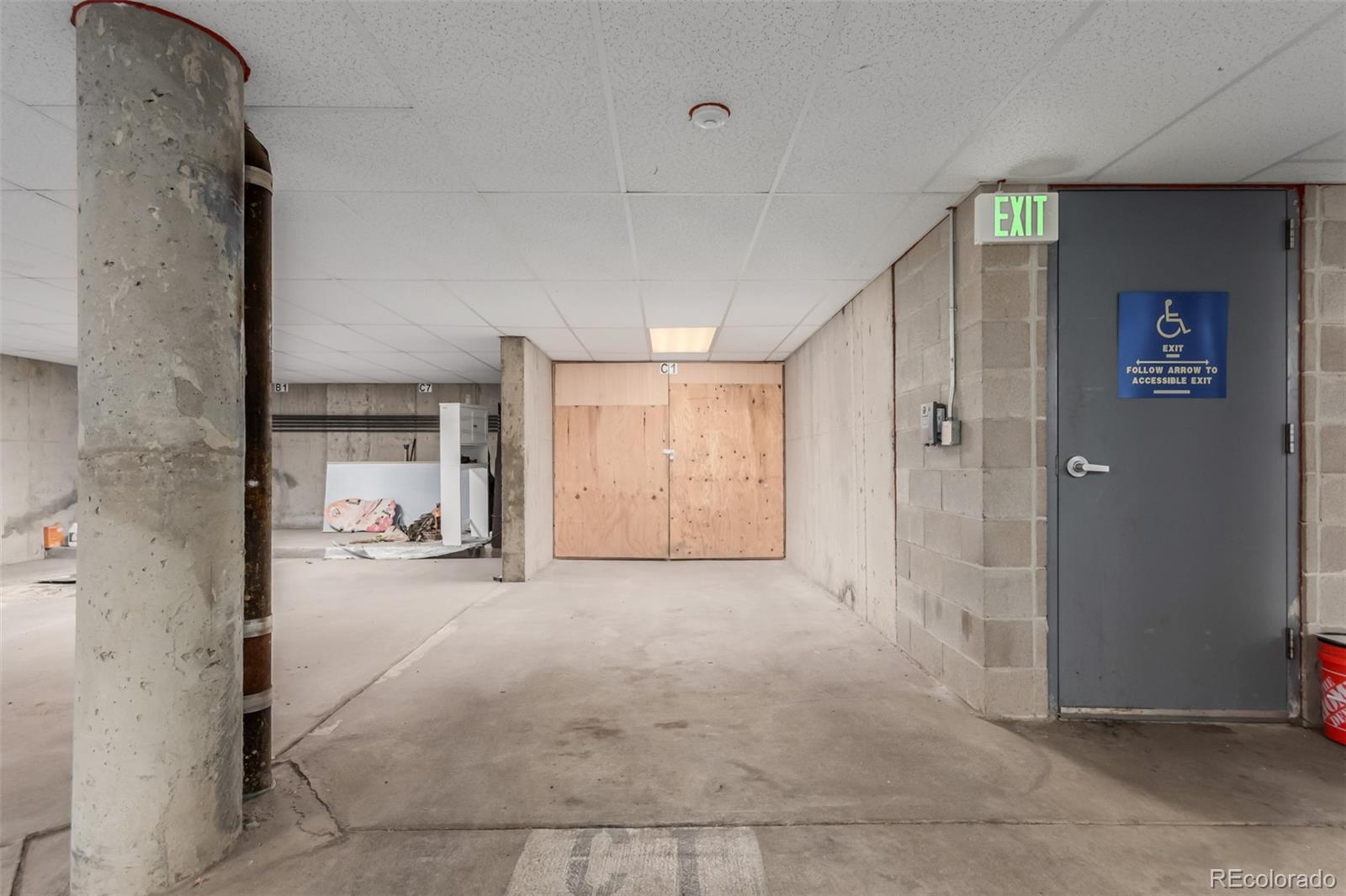 1670 S Deframe Street Unit: C1
