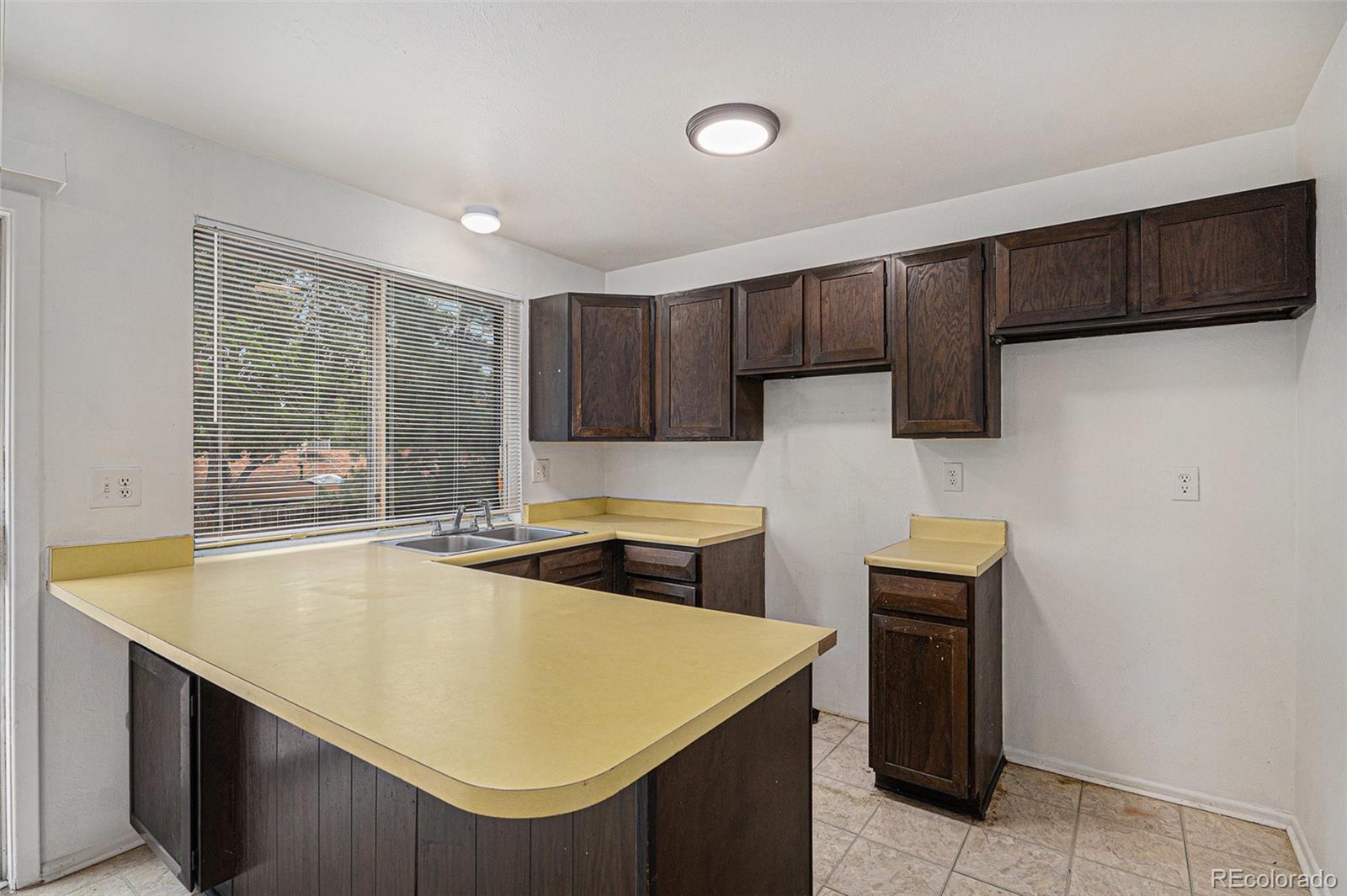 2832 S Mobile Street